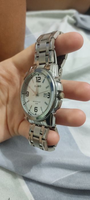 Часы CASIO продам.