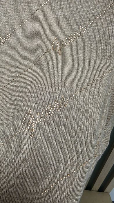 Дамски топ Guess