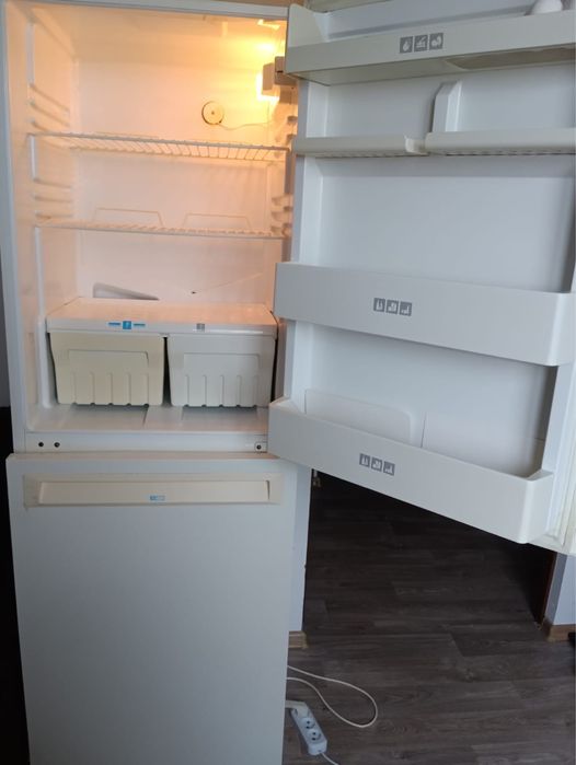 Холодильник рабочий