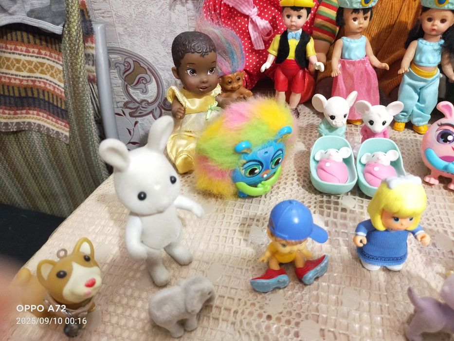 Продам кукол шикарных.