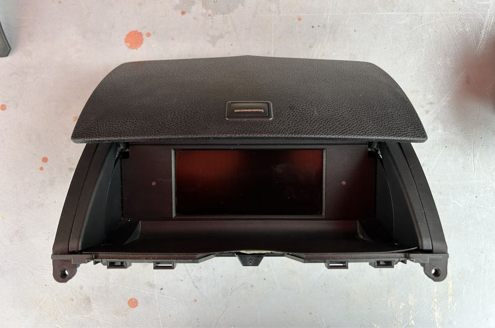 Малка навигация - Mercedes (w204)