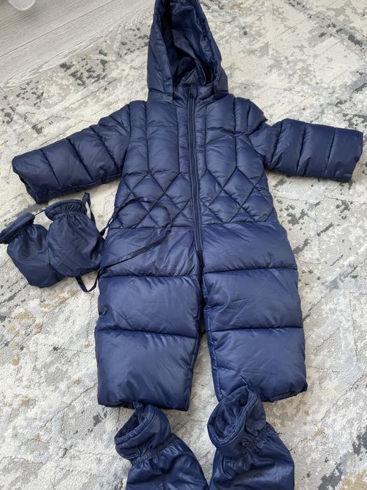 Продам зимний комбинезон Chicco