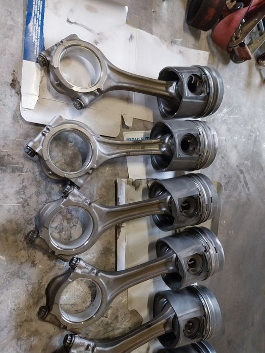 Vând piston+biela mercedes atego 6cilindri