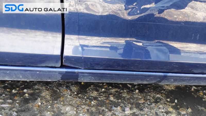 Usa Usi Portiera Portiere Fata Dreapta cu DEFECT Dezechipata VW Jetta 2005 - 2011 Culoare LD5Q