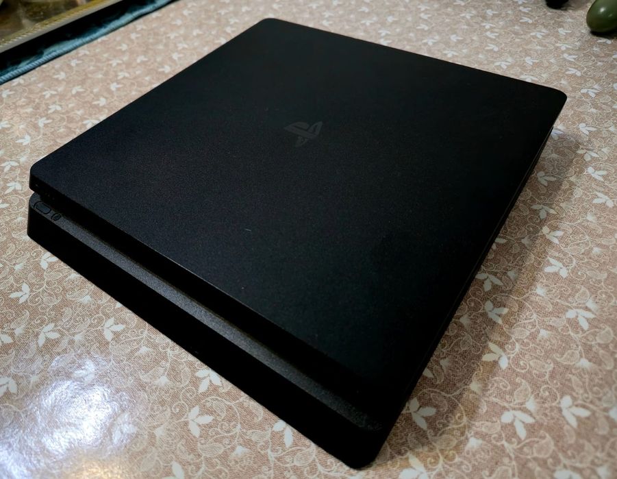 Playstation 4 на 500гб