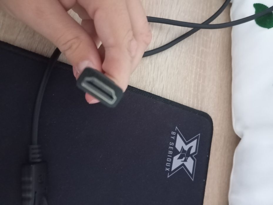 Cablu HDMI to Displayport