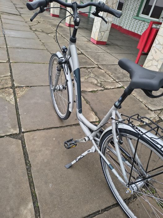 Bicicleta dama cu rotile pe 28