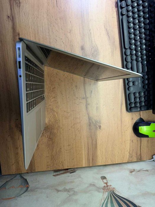 MacBook Air 13 (2014)