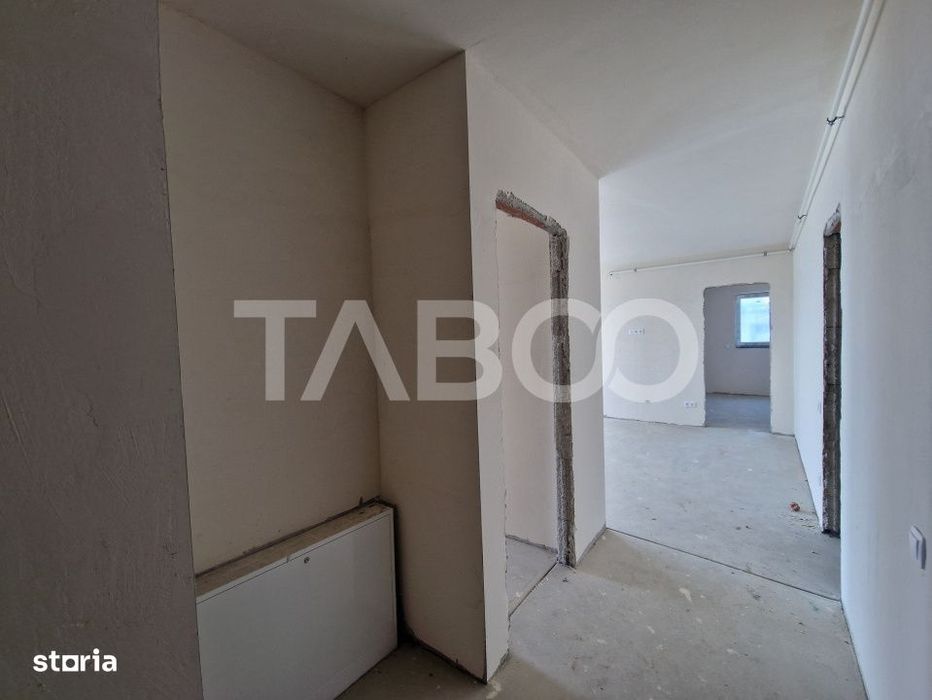 Apartament 3 camere 2 bai ETAJ 1 boxa la subsol Turnisor — fotografia 1