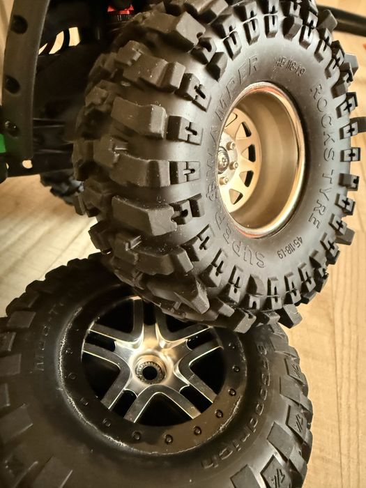 Automodel roti crawler