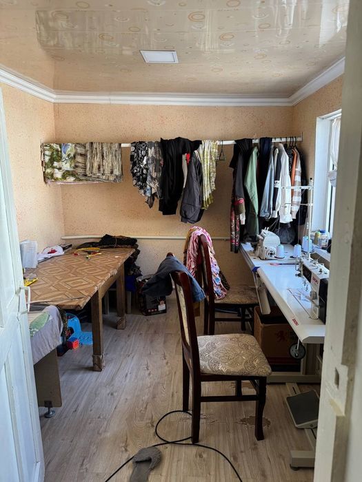 Ховли сотилади  4хонали