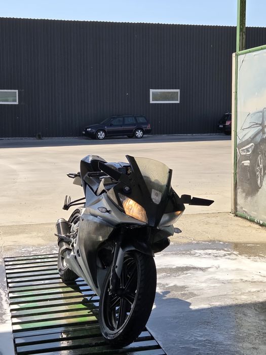 Yamaha YZF 125 r