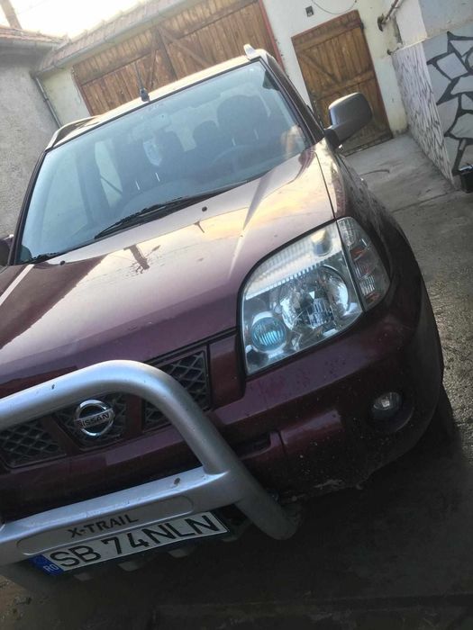 Vând nisan x trailar