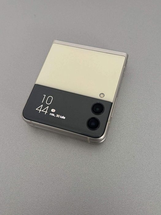 Vând sau schimb Samsung z Filip vamd urgent l