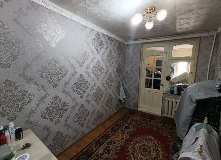 Чиланзар-26  продаются квартиры 2 - комнаты + 2 комнаты обшы 4 комнаты