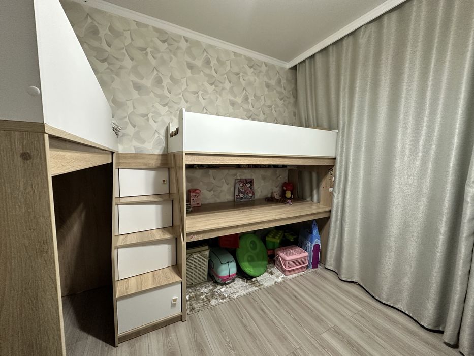 Продам б/у кровать - чердак