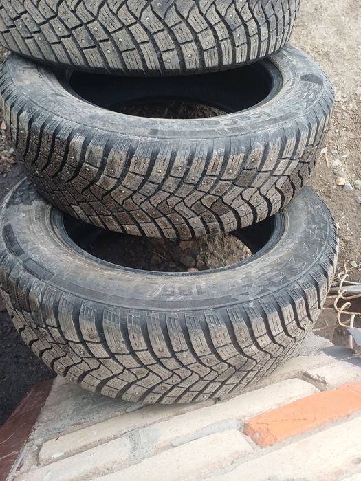 Продам 4 баллона зимней резины