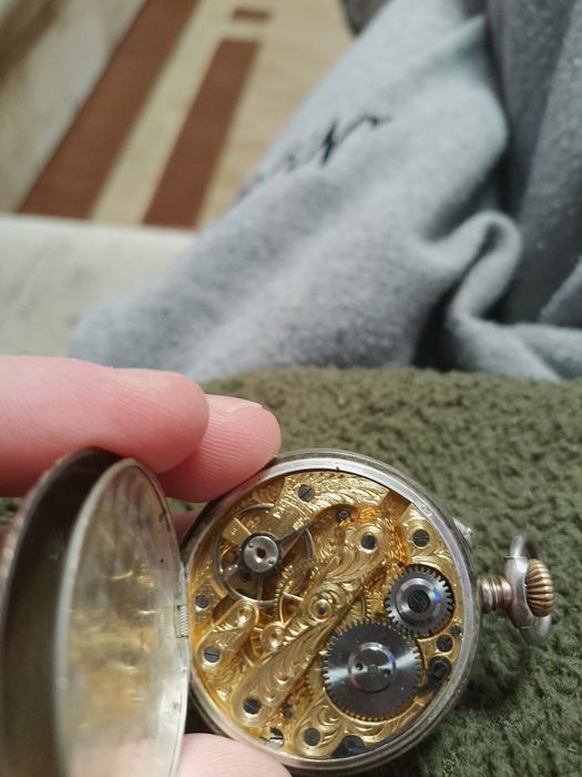 Vând ceas de buzunar juvet