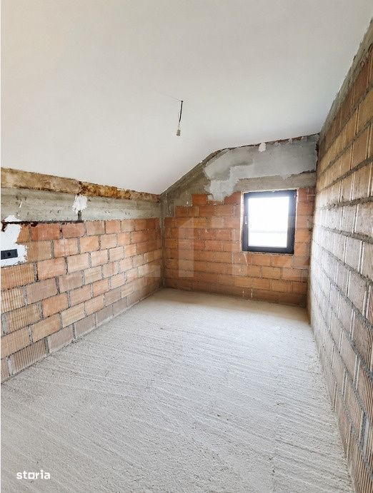 Casa semifinisata– la doar 100 m de asfalt, in zona Tarlungeni