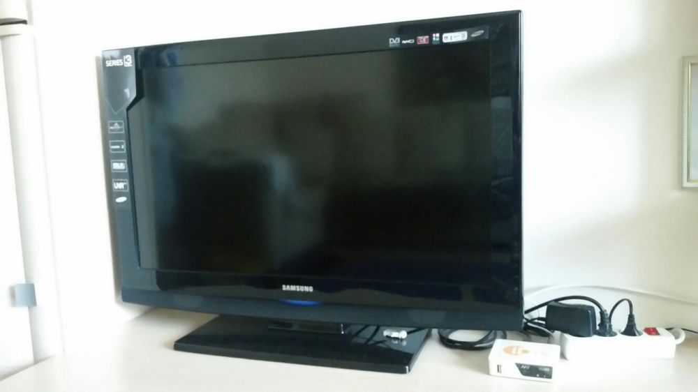 Телевизор Самсунг обмен на смартфон.