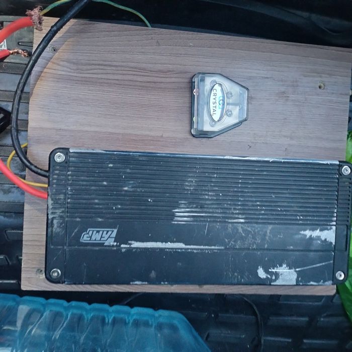 Продам усилитель