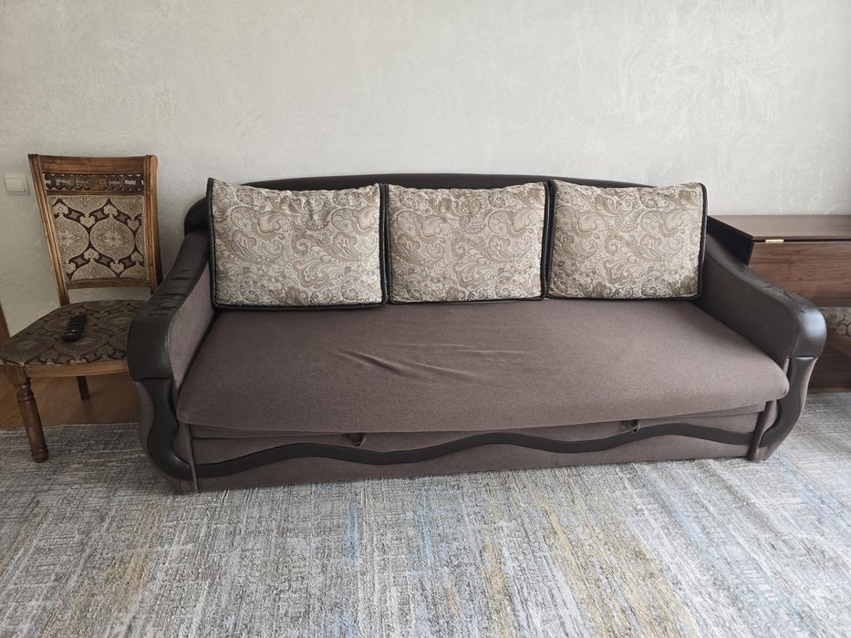 Продам диван, в хорошем состоянии. 20000