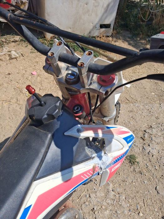 Cross Telstar 125