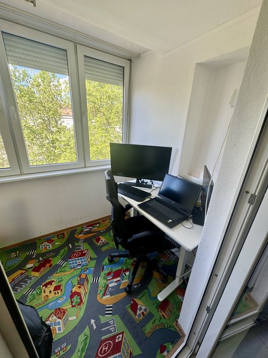 PF / Vând apartament 3 camere decomandate tip D . Sf. Apostol Andrei  (lângă biserică)