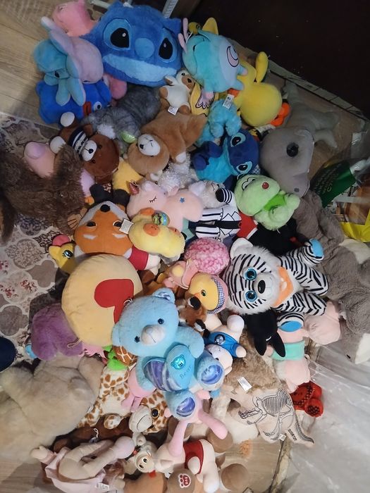 Плушени играчки над 90 броя