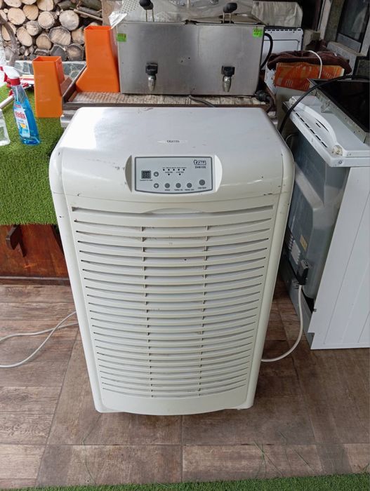 Влагоуловител Извлажител TRAU 105л за 24 ч