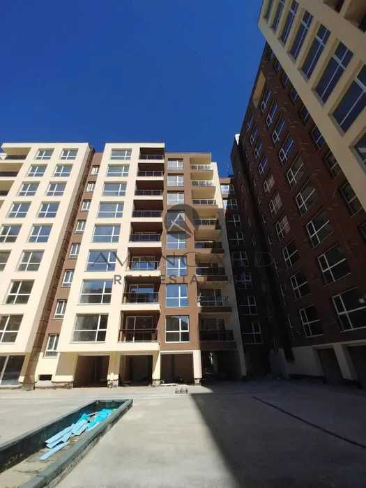 Продава се Тристаен апартамент в Пловдив, Кючук Париж - 104 кв.м за 1080 €/кв.м - Снимка #2