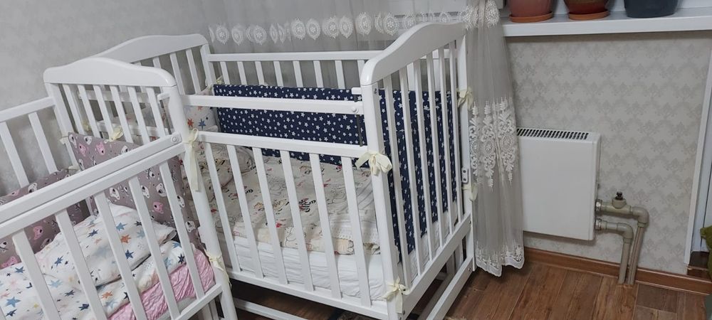 Детский монеж и стуля  для кормления