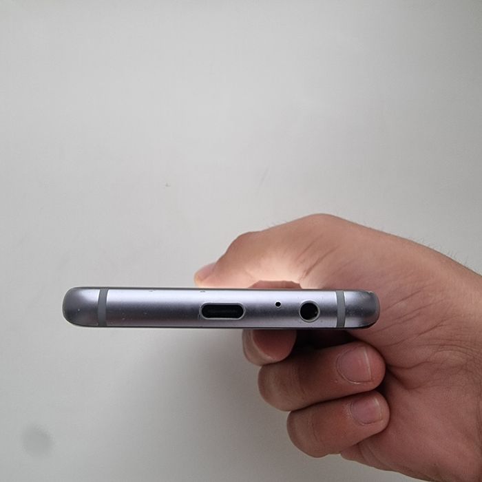 Samsung Galaxy A8 Продаю