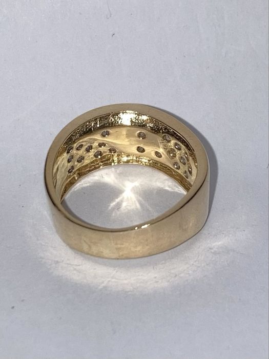 Inel aur 18kt.cu diamante