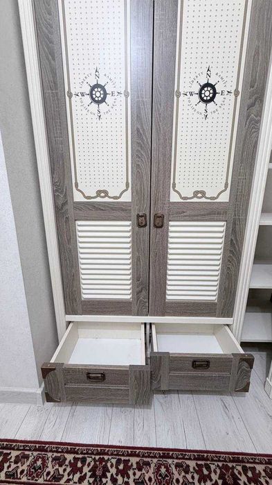 Шкаф б/у состояние отличное 100х50х210