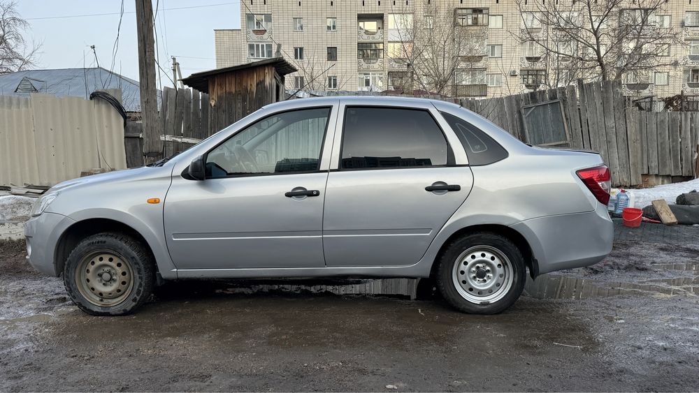 Продам автомобиль, Lada granta 2013 года