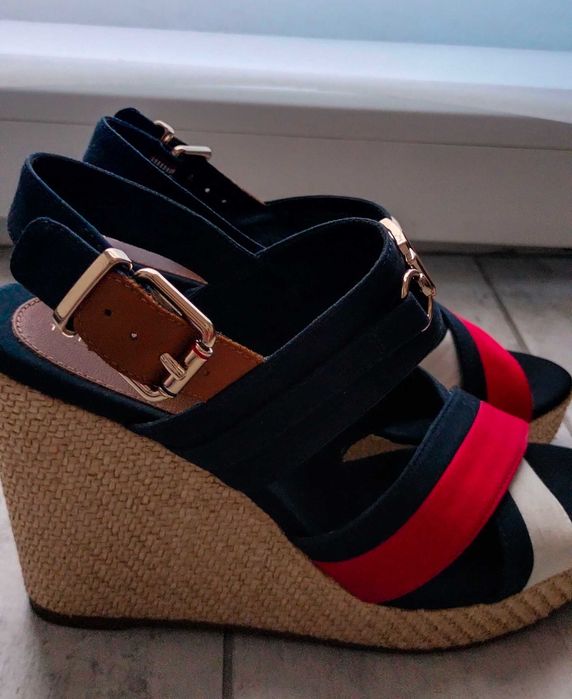 Сандали на платформа Tommy Hilfiger