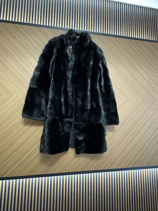 Норковая шуба черного цвета