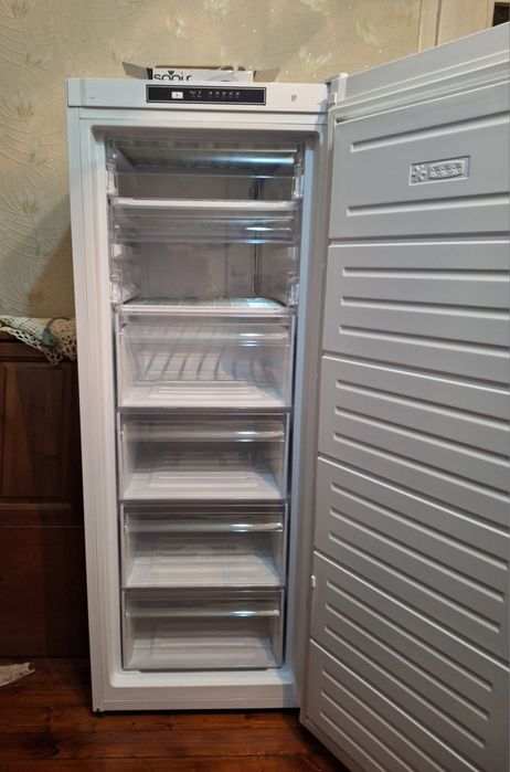 Фризер Crown GN 2451