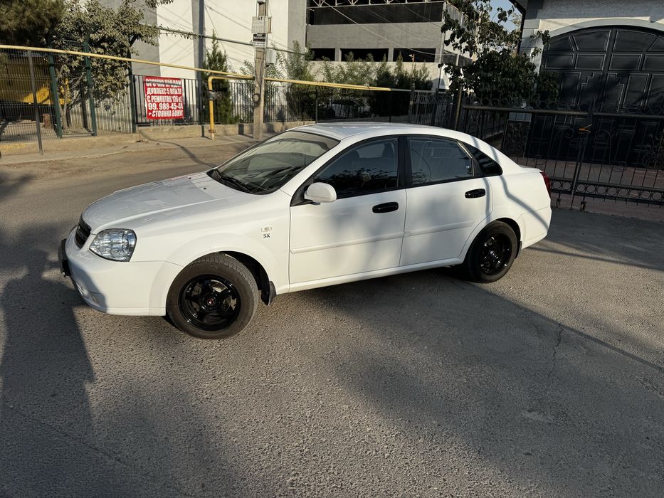 Lacetti 1.8 otlichnoye sostoyaniye