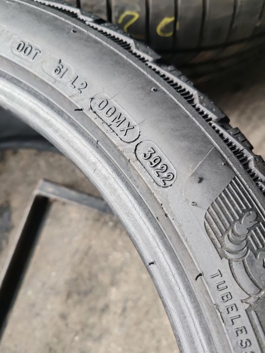 2 anvelope 255 40 20