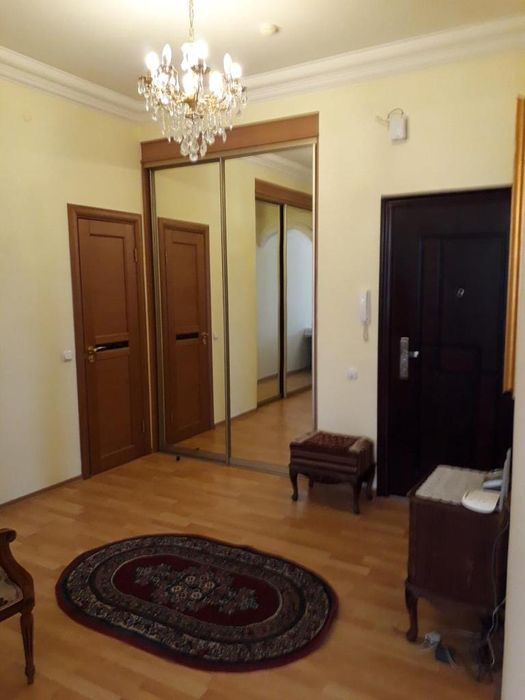 Продам 4-х комнатную квартиру