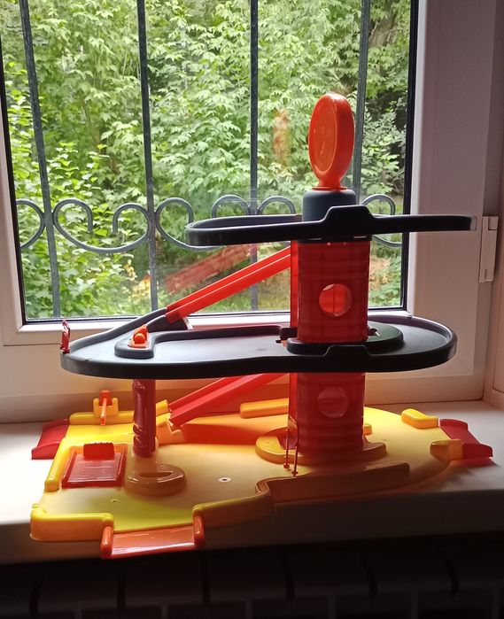 Гараж для машинок