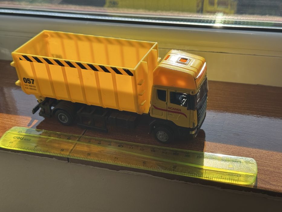 Machete metalice 1/32