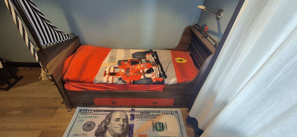 кровать в форме корабля