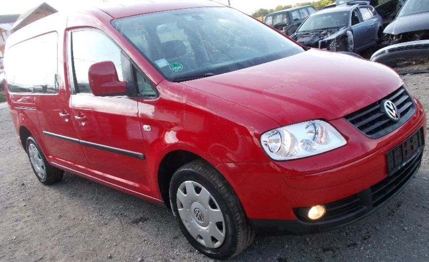 Dezmembrez Volkswagen Caddy din 2006 volan pe stanga