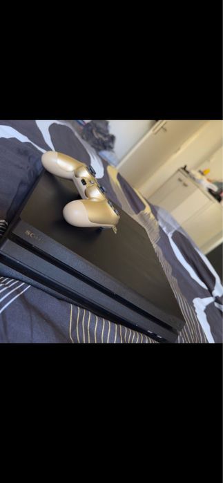 PlayStation 4 pro. 1 tb