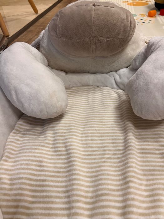 Бебешки пуф за приучаване към сядане