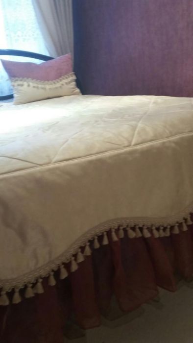 Продам покрывало и подушки