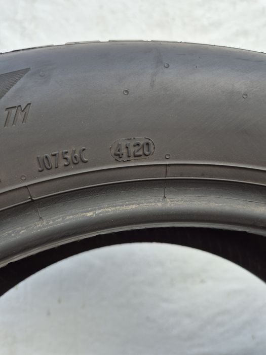2бр 215 55 17 Pirelli летни - 20г